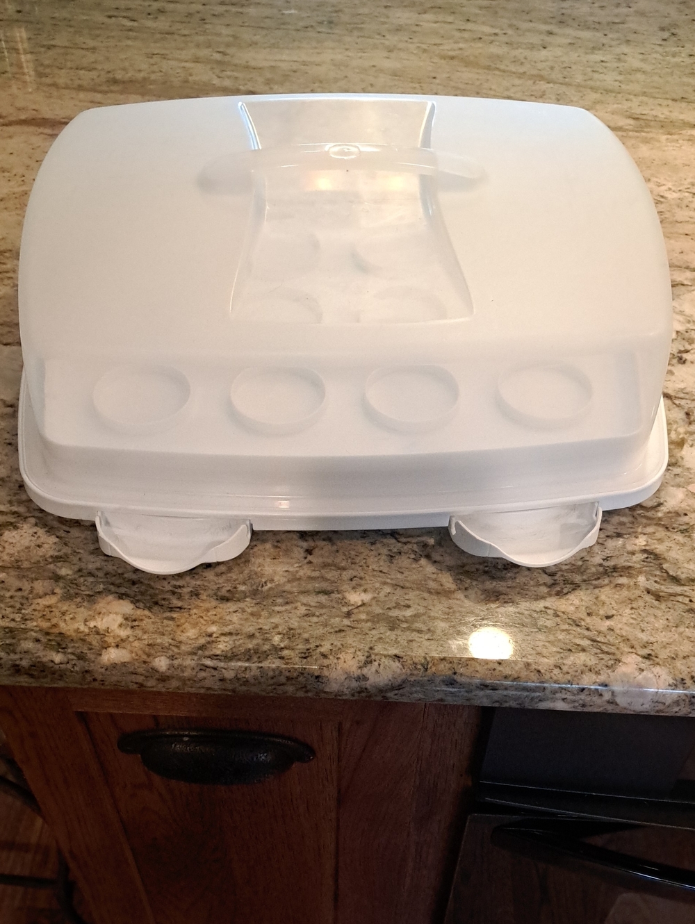 Wilton Ultimate 3-in-1 Cupcake Muffin Cake Caddy White Holder Hard Plastic